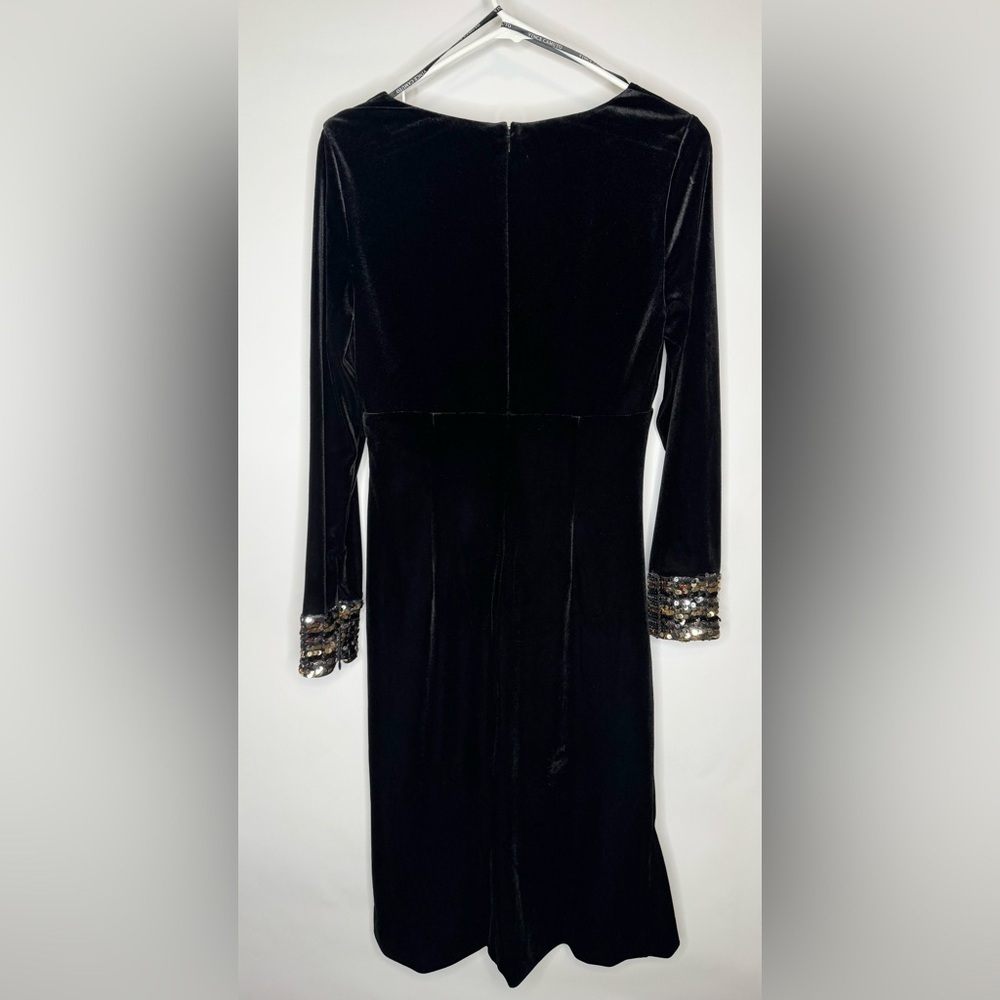 Vince Camuto Velvet Sequin Cuff Long Sleeve Gown - Picture 4 of 11